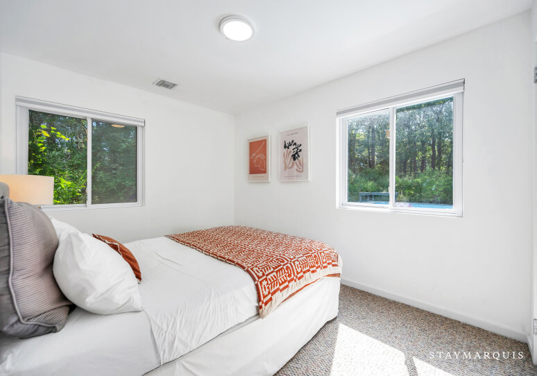 Guest bedroom