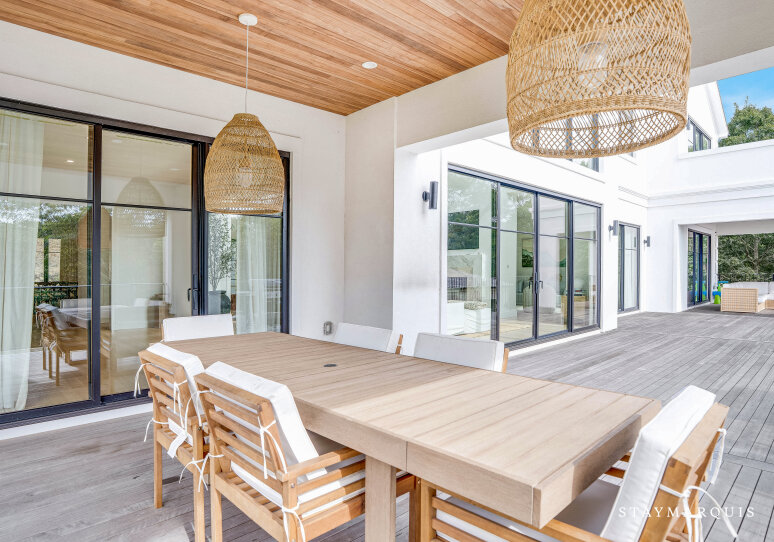 Shaded Outdoor Dining