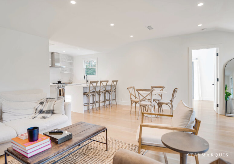 Guest House Living & Kitchen